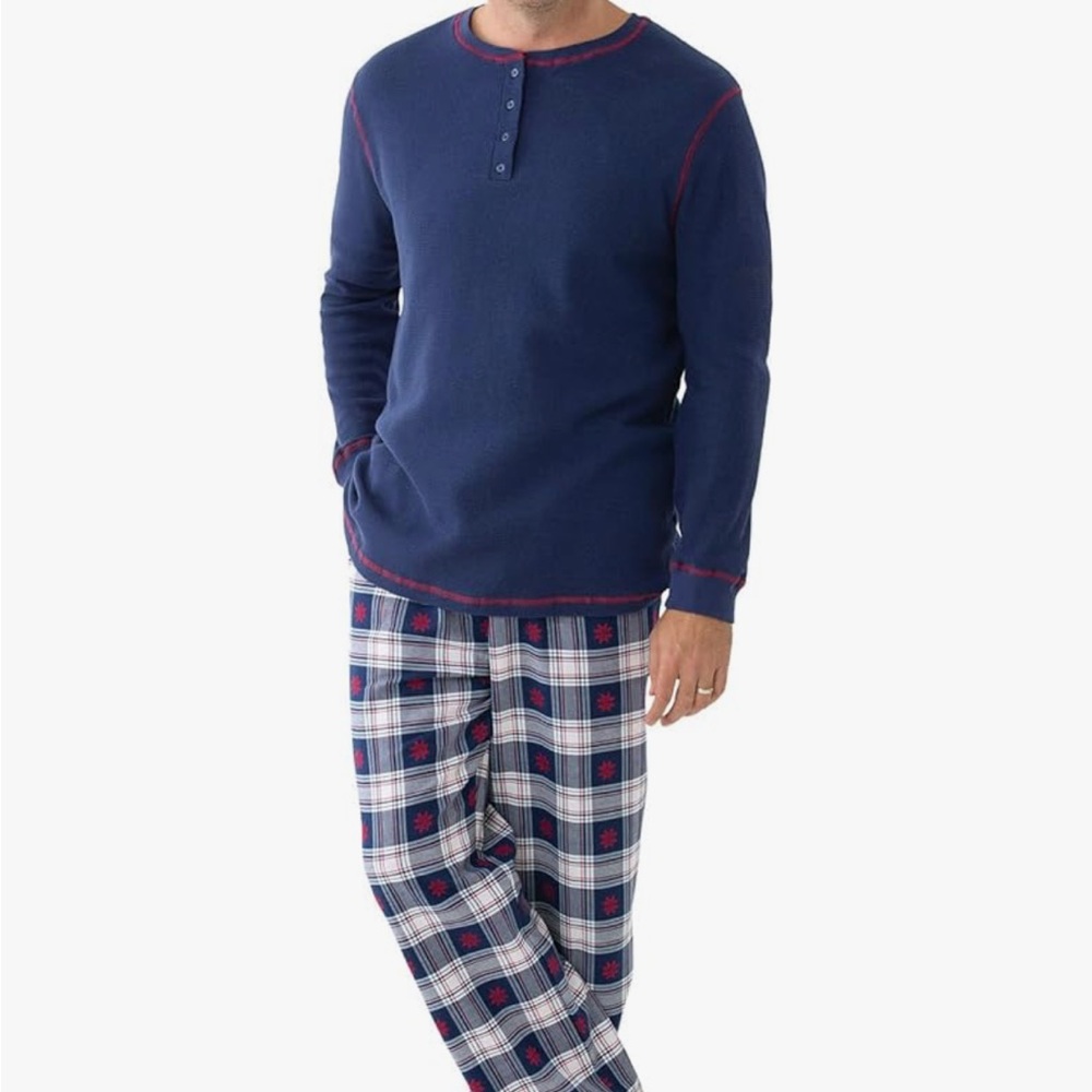 Men’s size small Pajamagram winter pajamas, brand new in original packaging